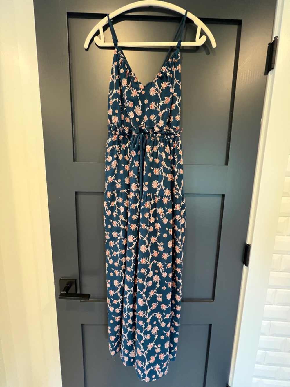 Floral Maxi Dress with Adjustable Straps and drawstring waist - Picture 4 of 9